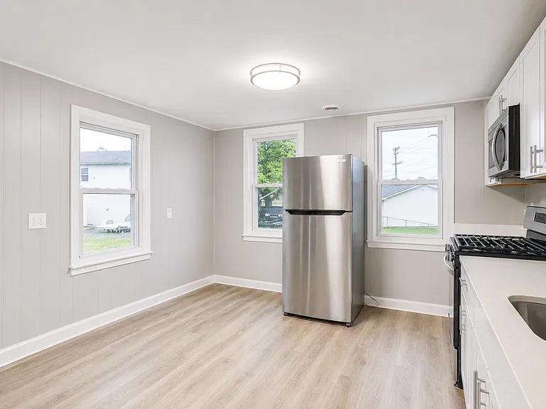 5 Homeland Ave — Photo 15
