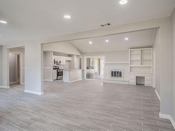 4th image of 1513 Kingsbridge Dr