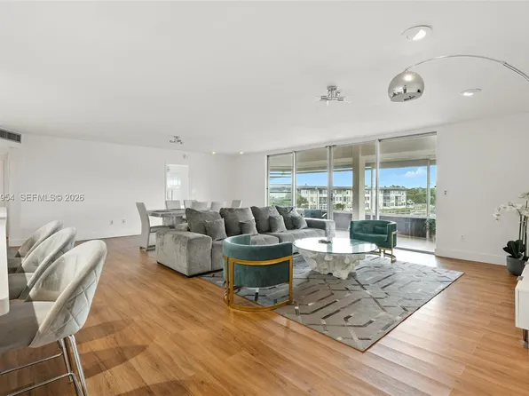 1350 NE 191st St #B307, Miami, FL 33179