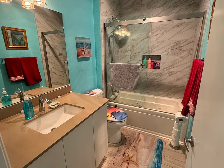 125 Lakeshore Ct — Photo 14