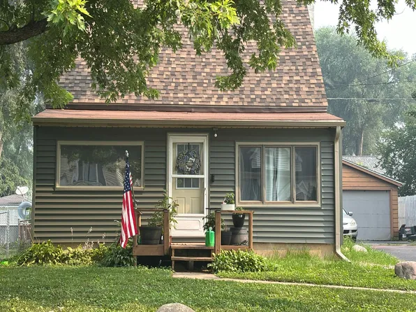 314 Richard Ct, Island Lake, IL 60042