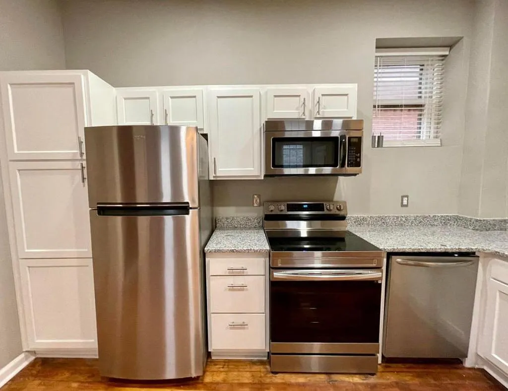 1318 S Brook St, 3 — Photo 4