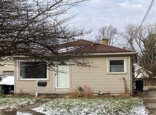 569 Denver St, Lansing, MI 48910