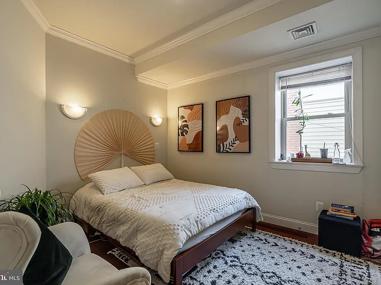 329 W Girard Ave #2 — Photo 8