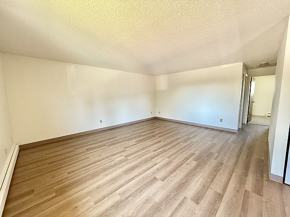 5th image of 2717 W 22nd St #6