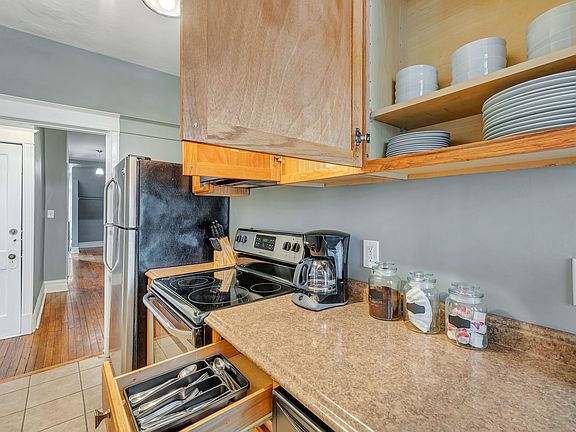 3rd image of 4135 Shaw Blvd #1W