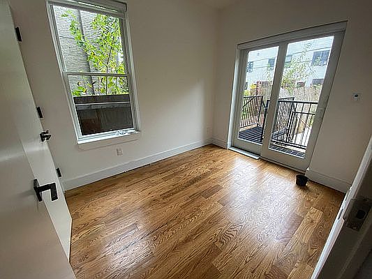 3rd image of 1068 Putman Ave #1B
