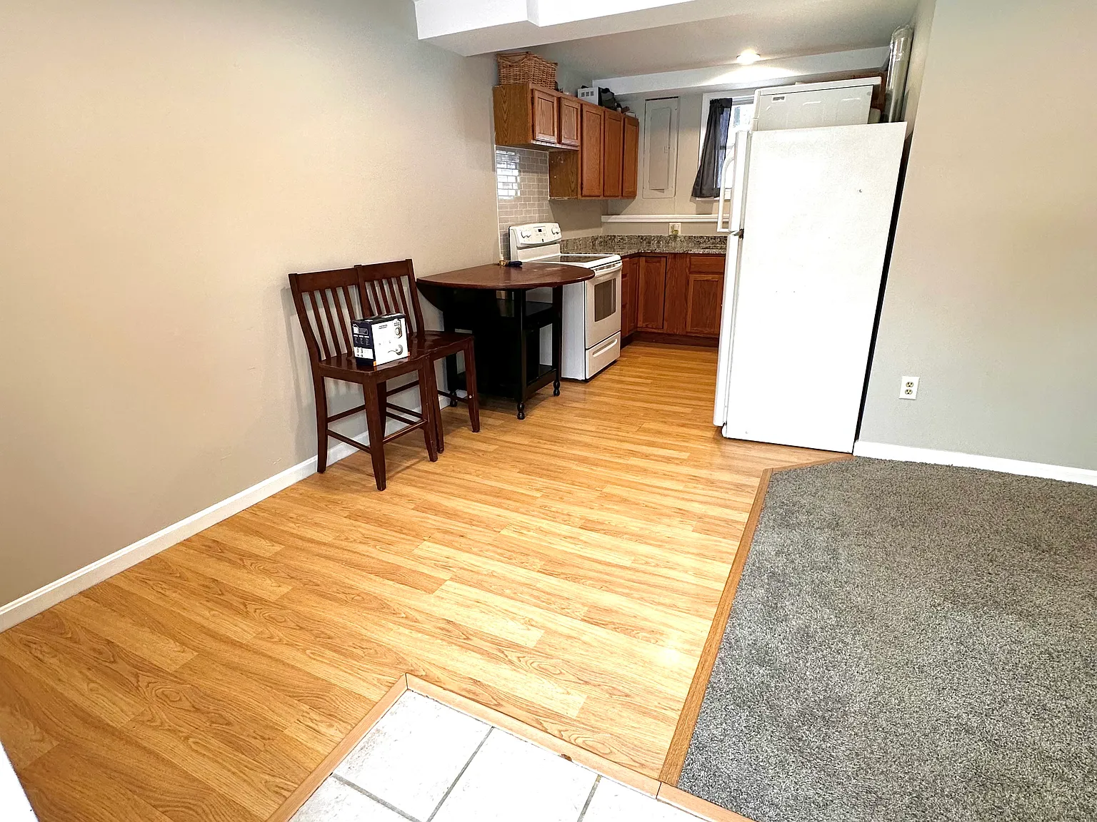 2 bed, 700 sqft, $1,500 — Photo 2