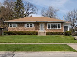 322 E Madison St, Villa Park, IL