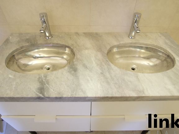 3rd image of 59 Crescent Pl #1