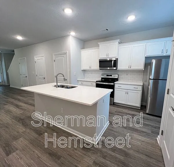 5036 Mimosa Dr #5036 MIMOSA DR — Photo 2