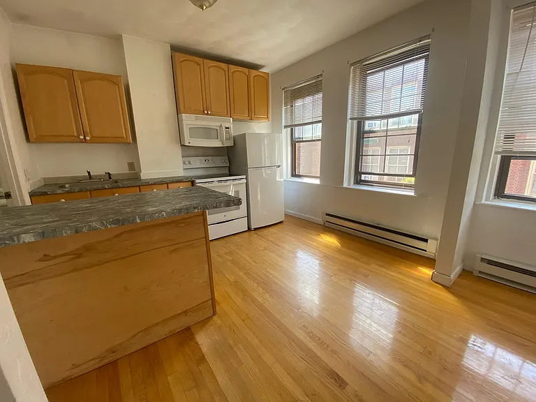 9 Charter St #3 — Photo 19