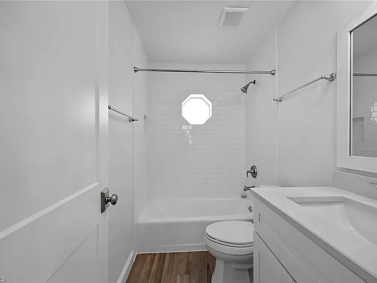 527 109th Ave N — Photo 14