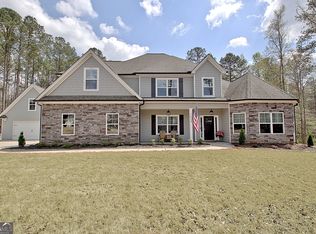 147 Palomino Cir, Newnan, GA 30265