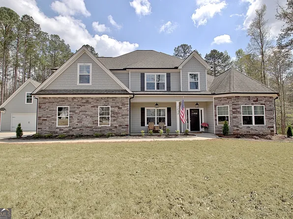147 Palomino Cir, Newnan, GA 30265
