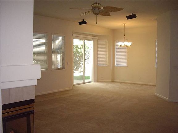 5th image of 1057 Caswell Dr
