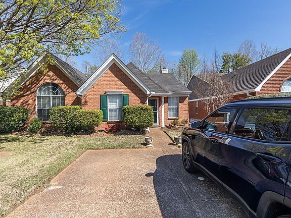 2nd image of 8318 Creek Front Dr