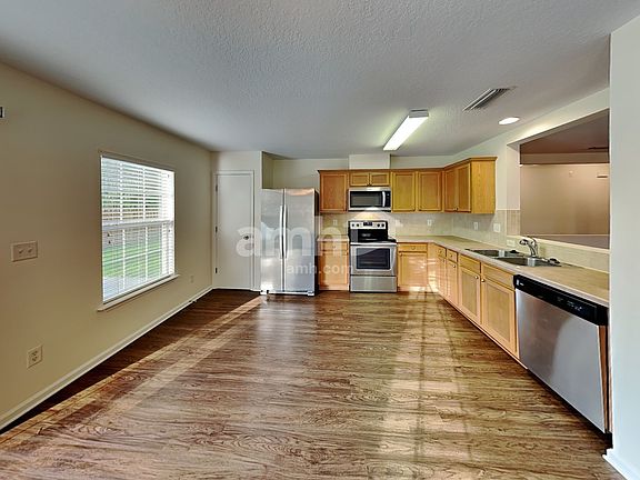 3rd image of 1208 Nochaway Dr