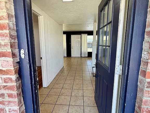 3rd image of 125 Maple Way