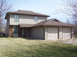 621 W Belmont Ct, Springfield, MO 65806