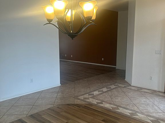 4th image of 1031 E Desert Inn Dr