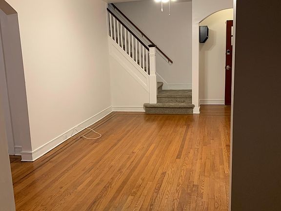 2nd image of 44 Lakewood Ter