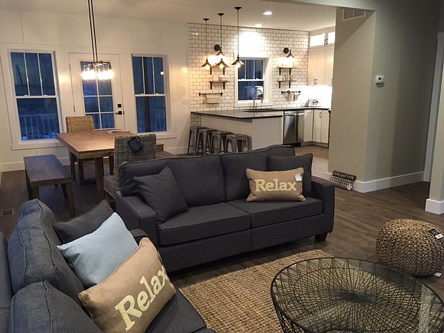 1st image of 204 Mary Ln