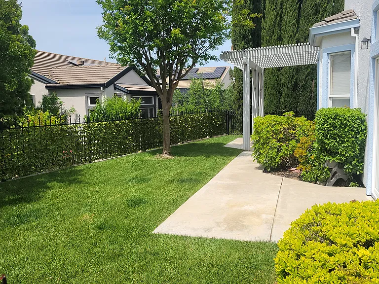 723 Deerfield Way — Photo 26