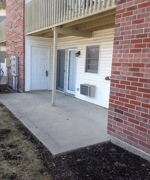 330 Leah Ln #1B — Photo 3