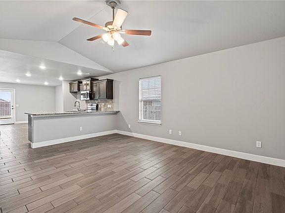 5th image of 5910 NW Hancock St