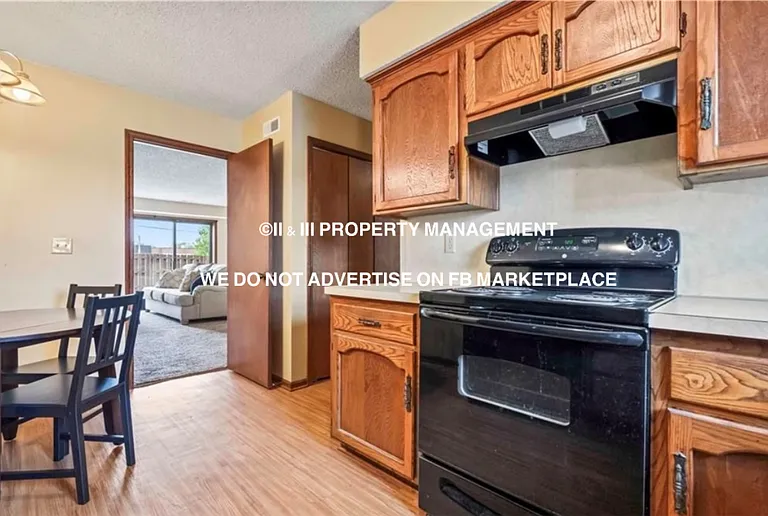 1102 Jeff Cir — Photo 12