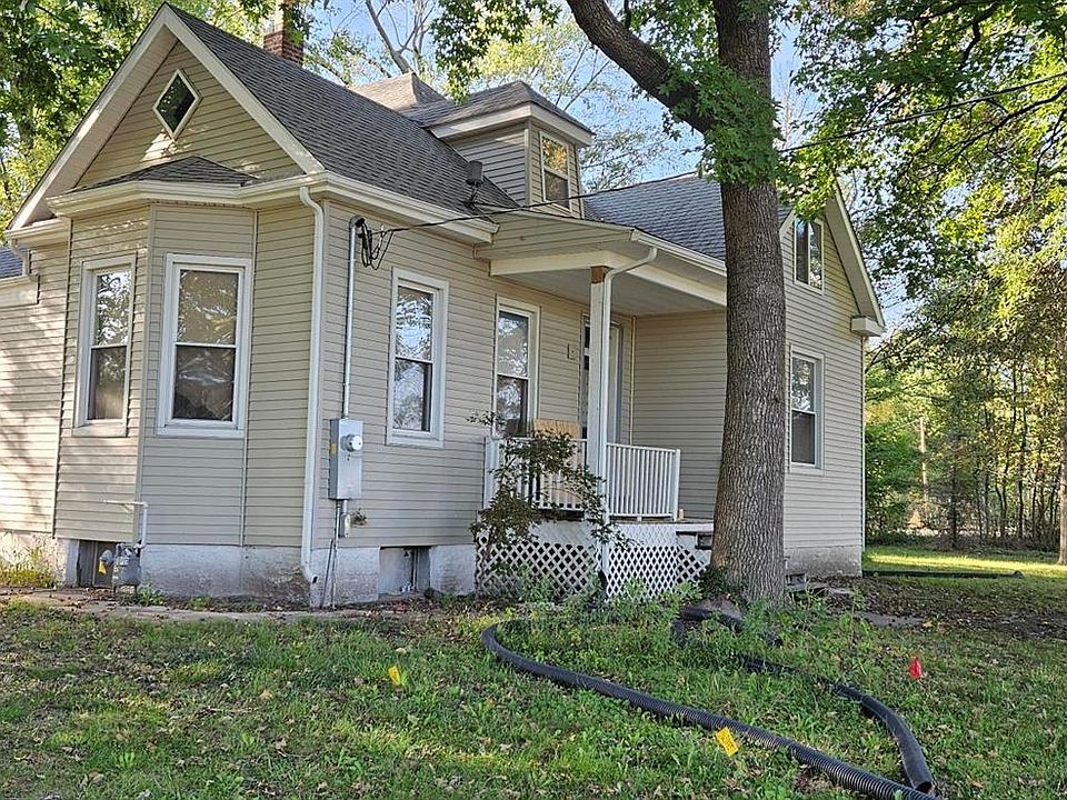 2nd image of 6439 Quercus Grove Rd