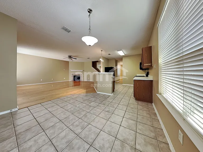 2821 Bentridge Dr — Photo 5