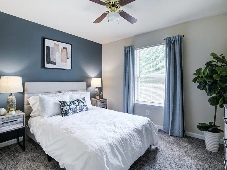 Fox Run Apartments and Townhomes — Photo 13