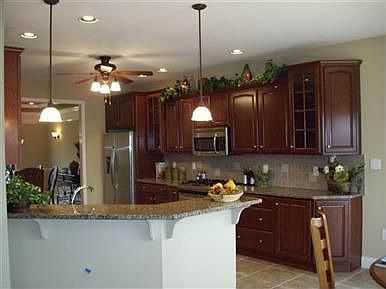 Kitchen with granite tops & stainless appliances