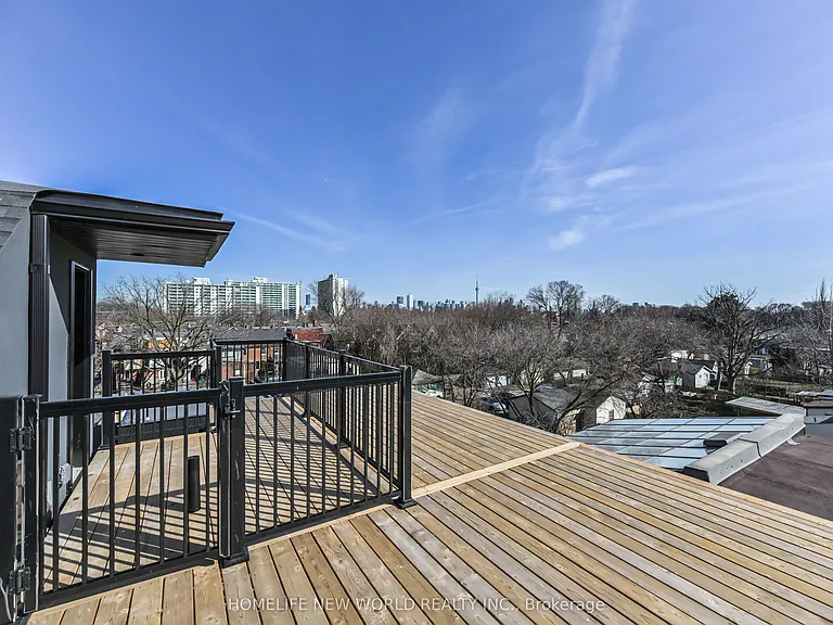 997 Dufferin St #UPPER — Photo 21