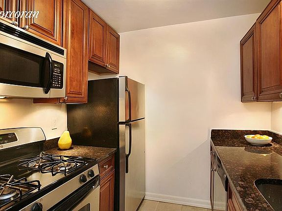 4th image of 225 E 57th St APT 2M