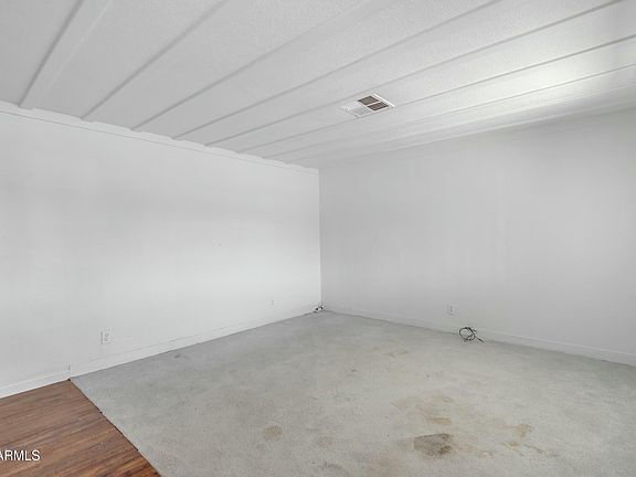 4th image of 182 E SUNDANCE Lane