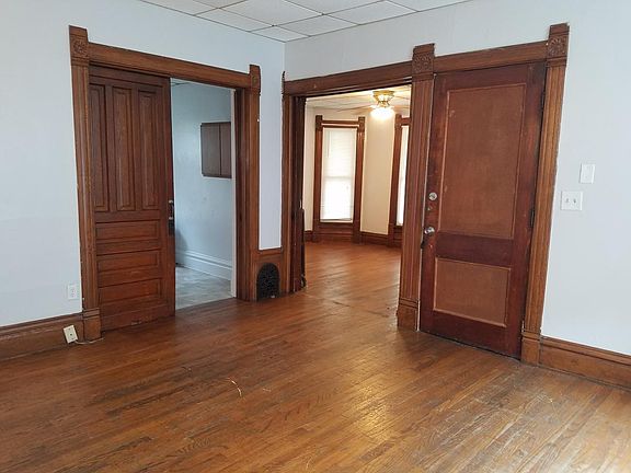 3rd image of 1575 Coit Ave NE APT 1