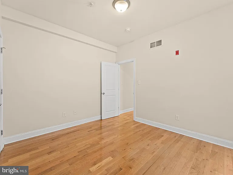 1813 N 18th St #1 — Photo 11