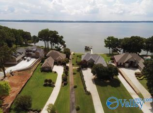 32 Perth Ln, Athens, AL 35611