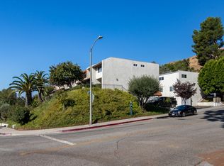 9568 Via Bernardo, Burbank, CA 91504