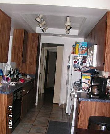 4th image of 2135 E Valley Pkwy Unit 64