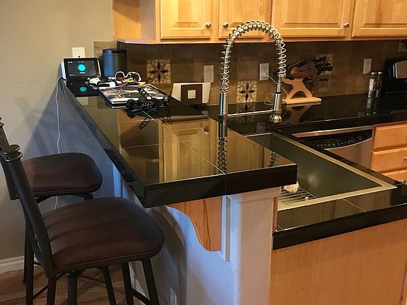 New large sink, faucet and disposal.