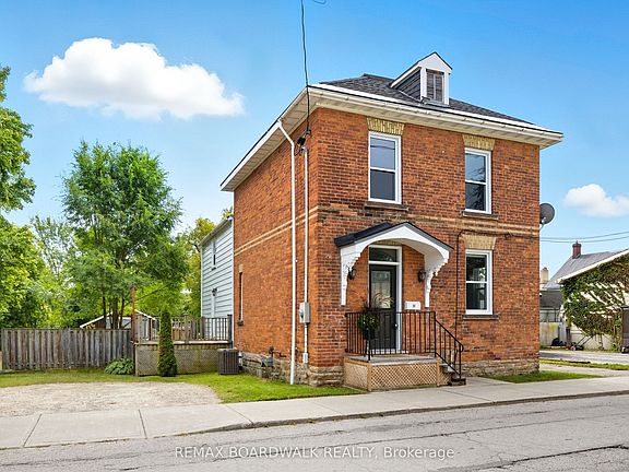 3rd image of 22 Isabella St