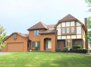 3 Spyglass Hl, Fairport, NY 14450