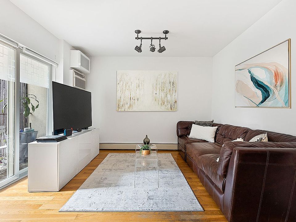 1st image of 368 12th St Unit 2
