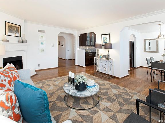 3rd image of 303 Eugenia Ave