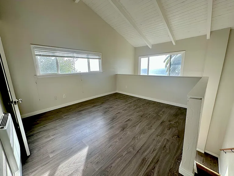 156 Olive St #7 — Photo 4