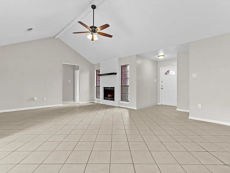 180 County Road 4933 — Photo 16